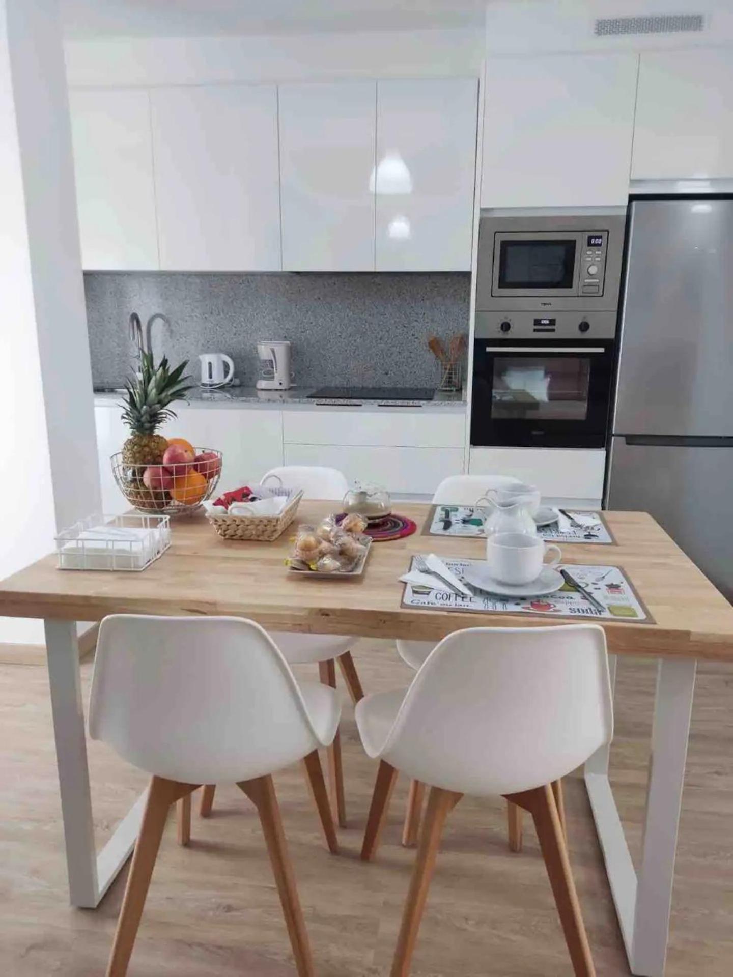 Apartamento Centrico En 格罗韦 外观 照片