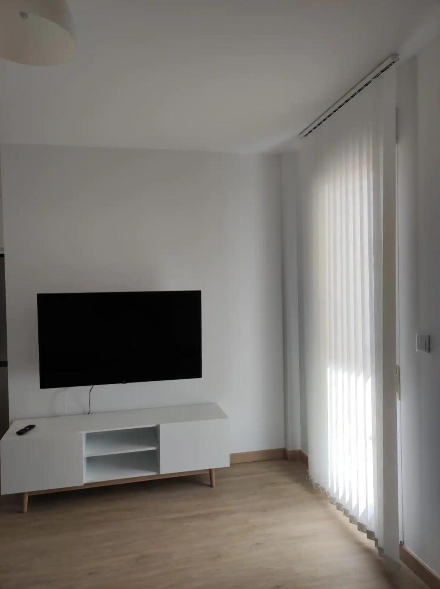 Apartamento Centrico En 格罗韦 外观 照片